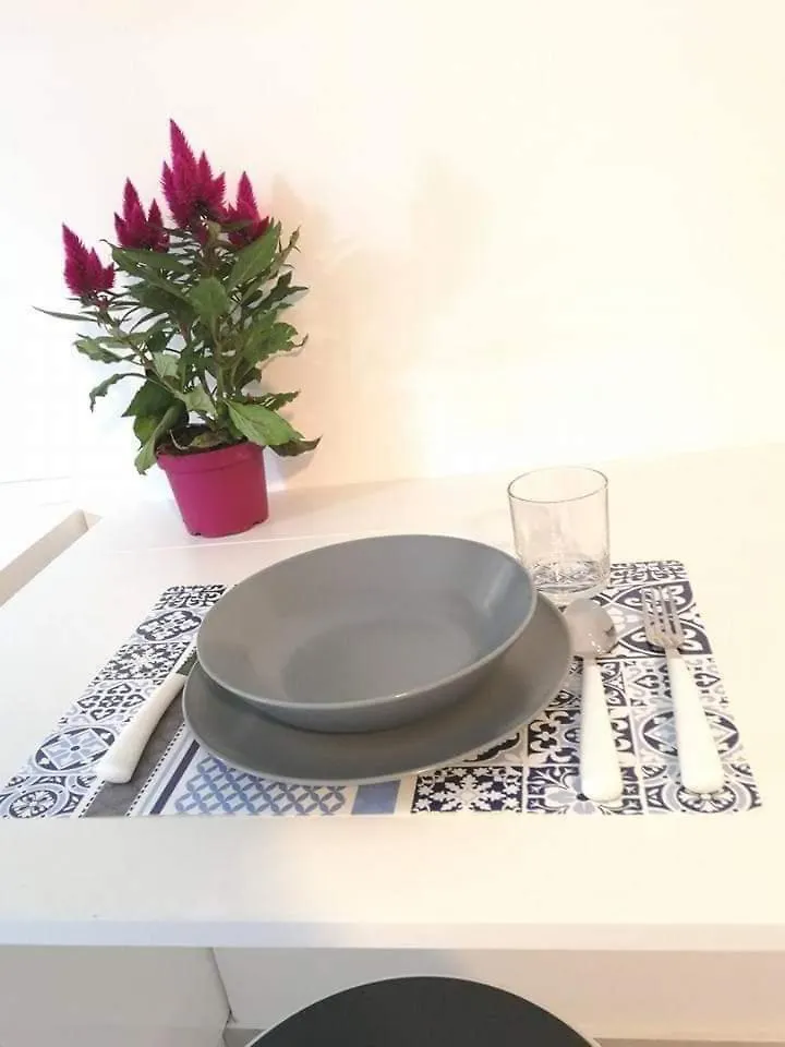 Lalli'S Flat Ачи Костелло Апартаменты